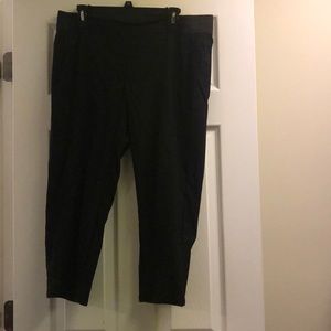 Black stretch waist capris